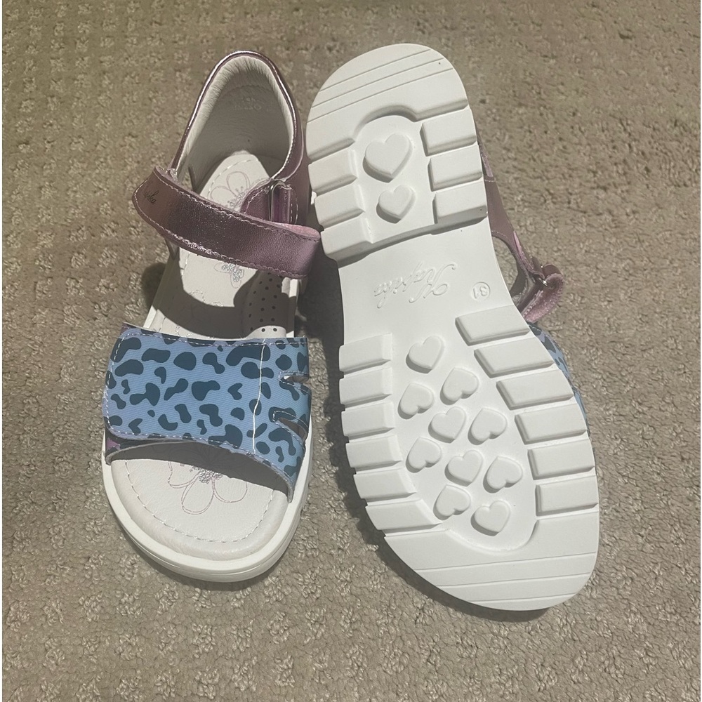 Nice sandals for girls!